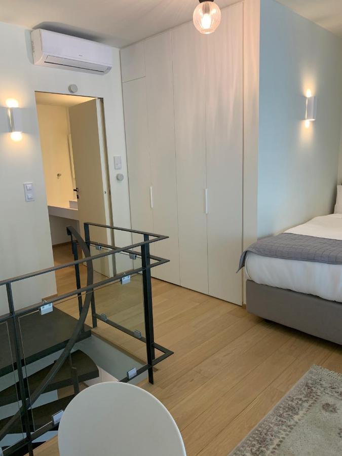 Voula Lofts Apartment เอเธนส์ ภายนอก รูปภาพ