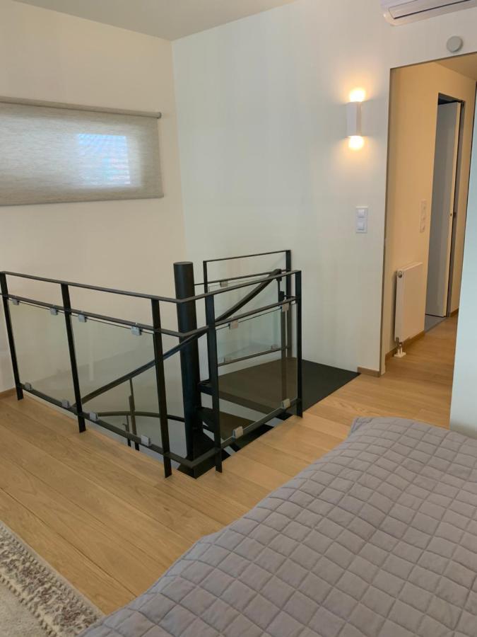 Voula Lofts Apartment เอเธนส์ ภายนอก รูปภาพ