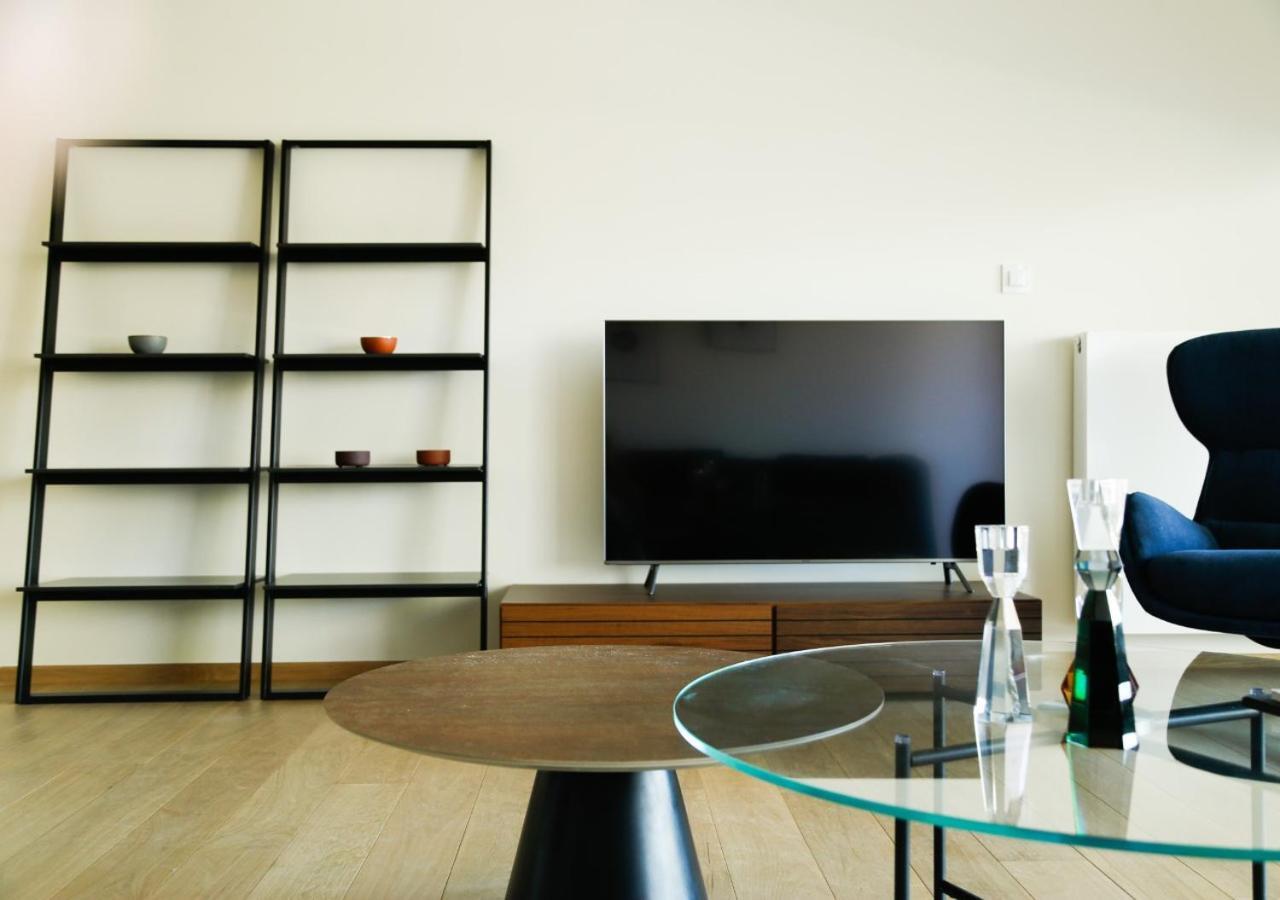 Voula Lofts Apartment เอเธนส์ ภายนอก รูปภาพ