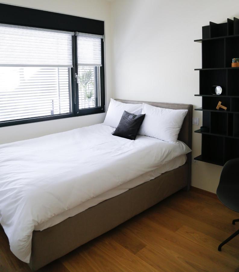 Voula Lofts Apartment เอเธนส์ ภายนอก รูปภาพ